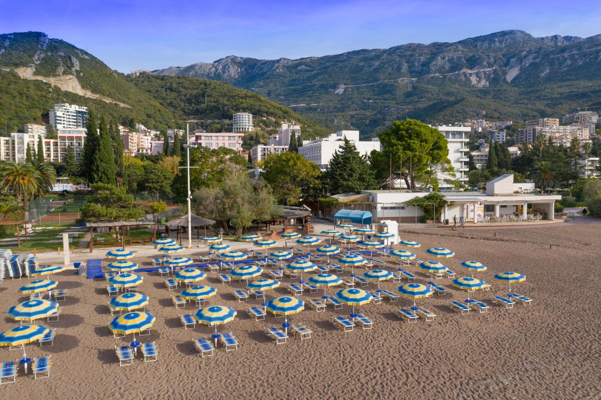 Hotel Montenegro Budva Exterior photo