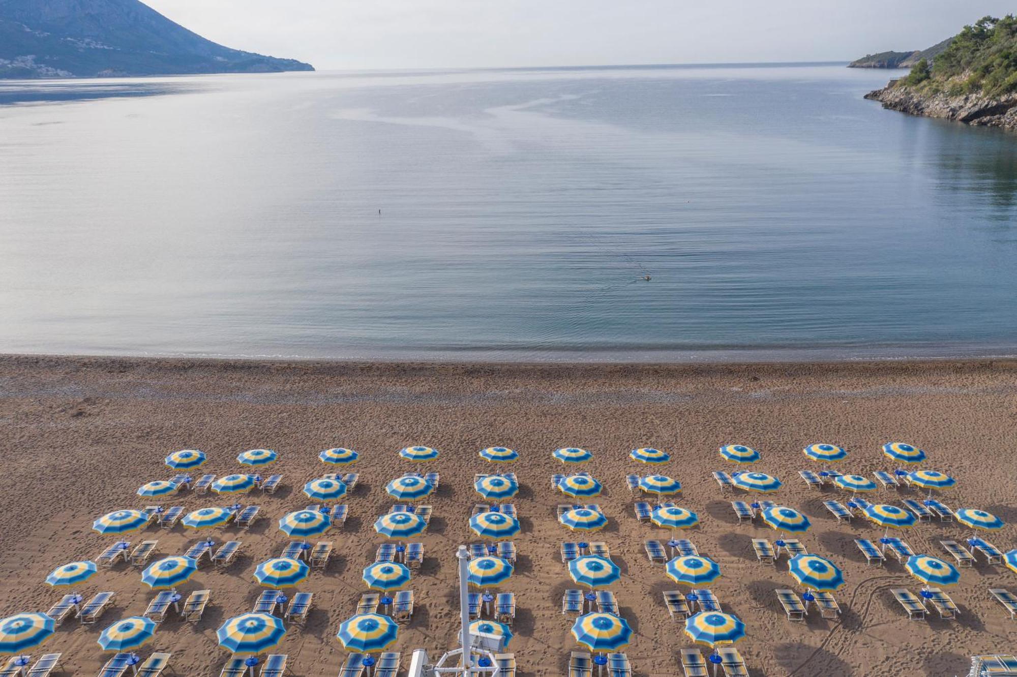 Hotel Montenegro Budva Exterior photo