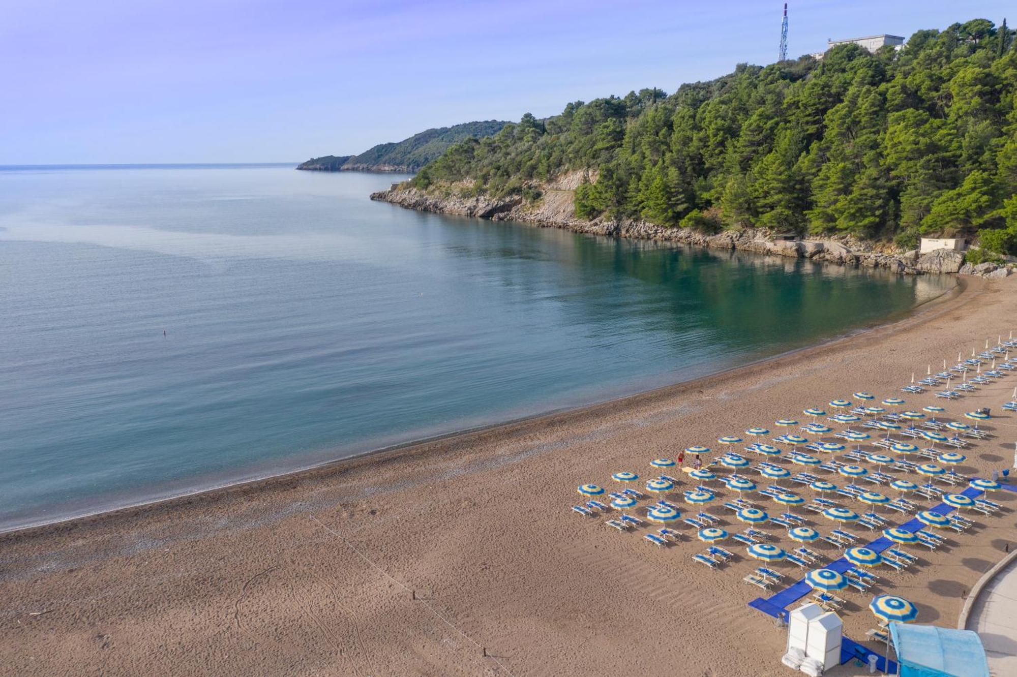 Hotel Montenegro Budva Exterior photo